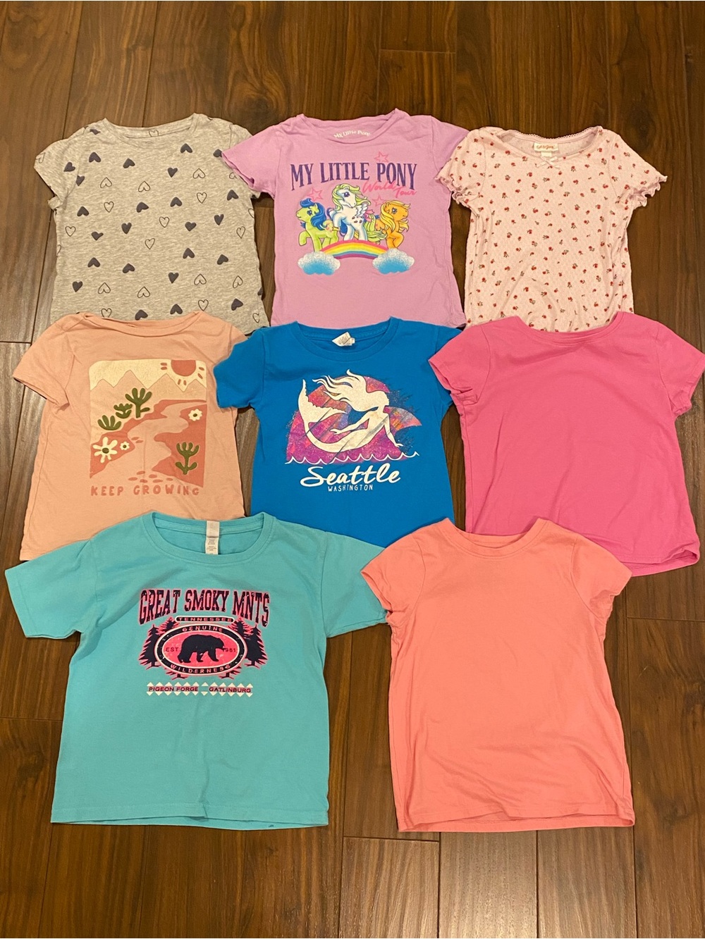 Bundle of 8 girls short sleeve tees shirts size 5 or equivalent
